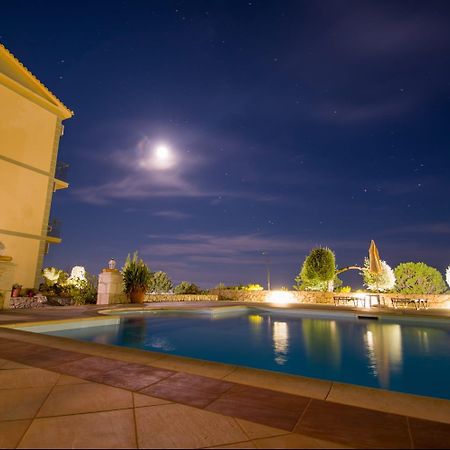 Eagle'S Nest Apartment ลูร์ดฮาตา ภายนอก รูปภาพ